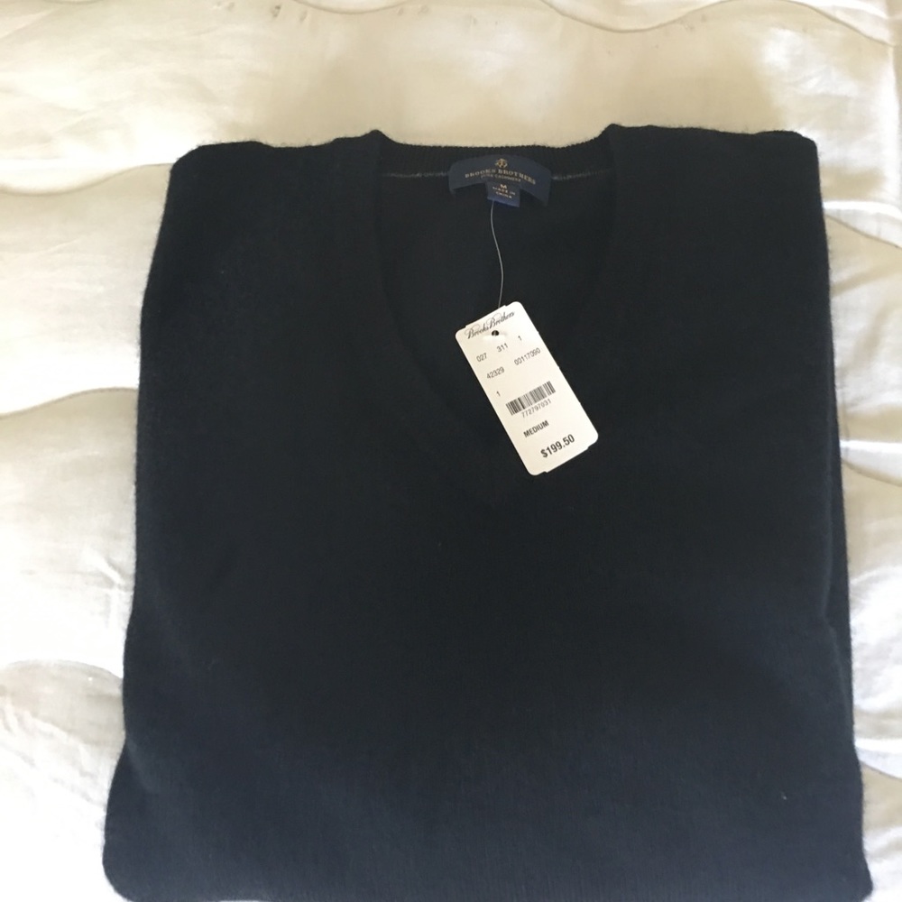 Brooks Brothers Pure Cashmere V-Neck Sweater (NWT)